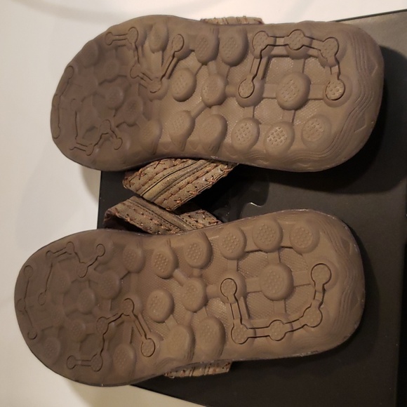 Reaction Kenneth Cole Size 12 Men's Flip-Flop Sandals - Picture 3 of 3